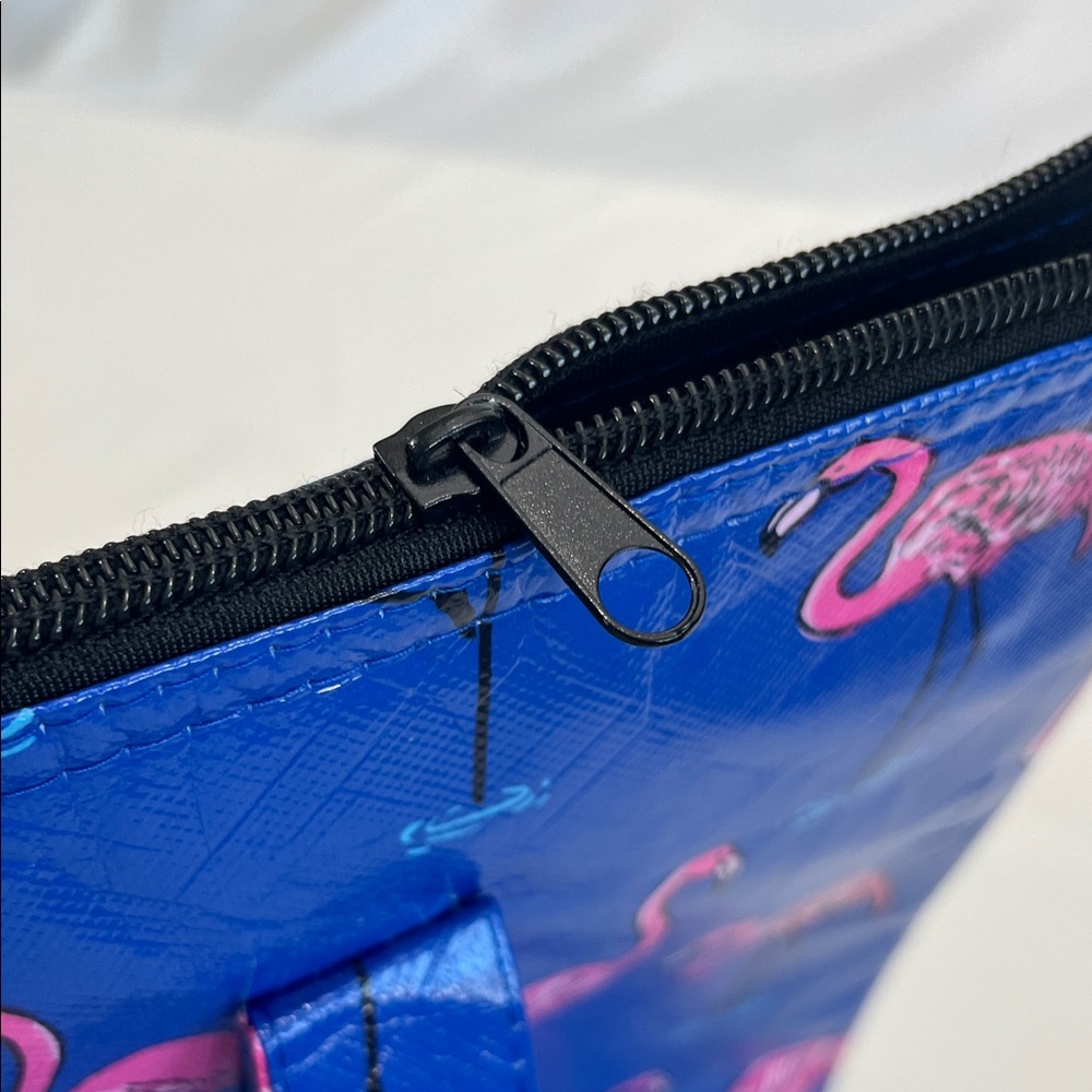 Chubbies Insulated Tote Bag Blue/Pink Flamingo Print - Picture 8 of 8